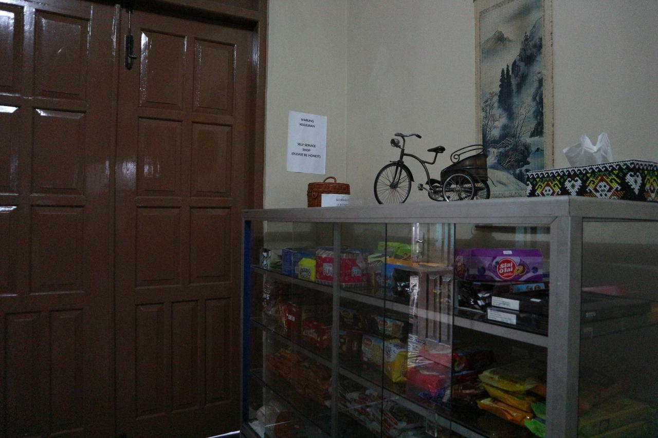 Kembar Guesthouse ジョグジャカルタ エクステリア 写真